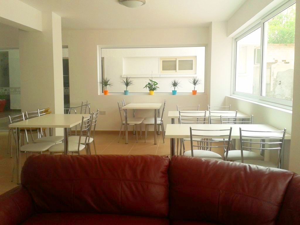 Palm Sea Beach Hotel Apartments Larnaca Esterno foto